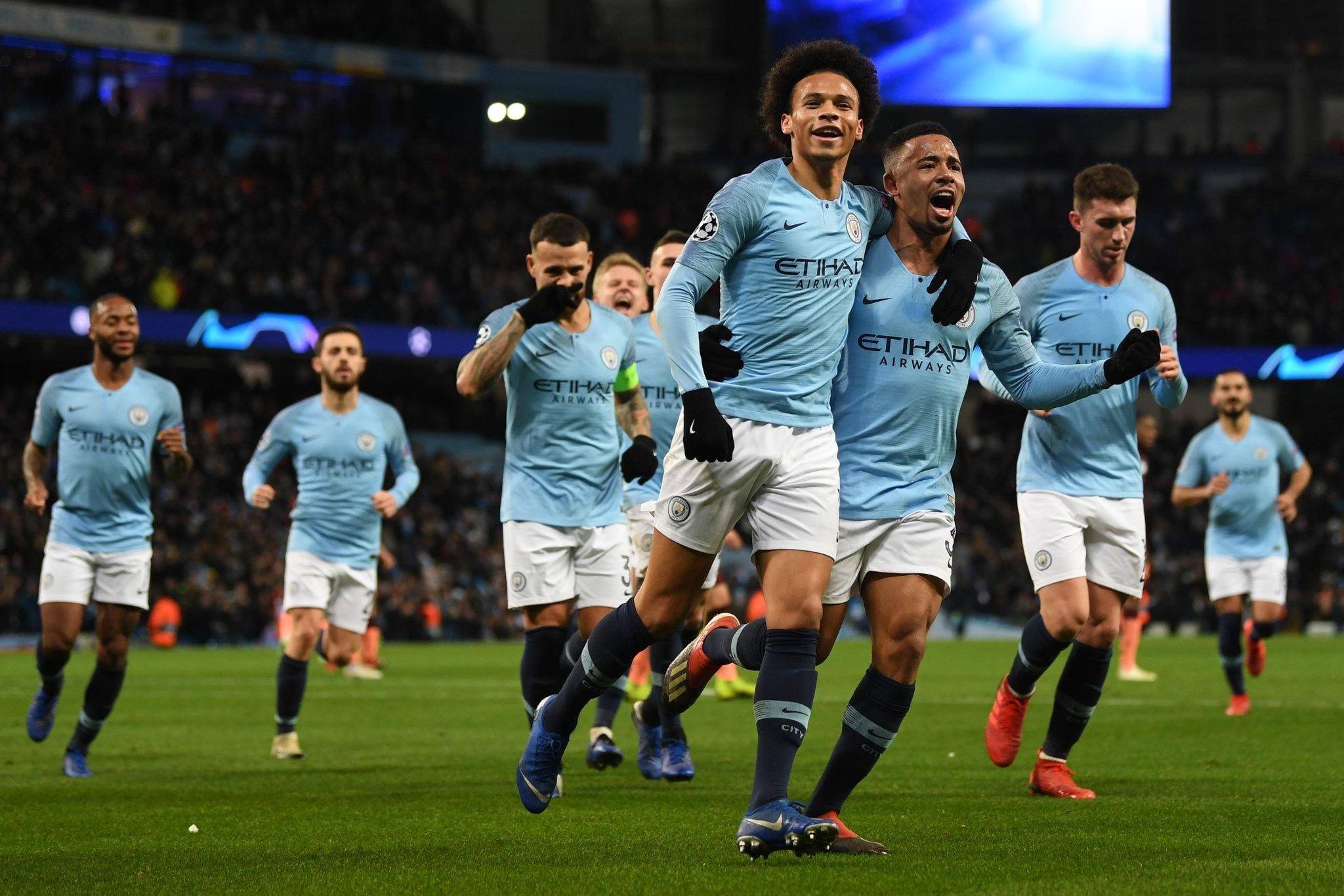 更是球员迎 更是球员迎